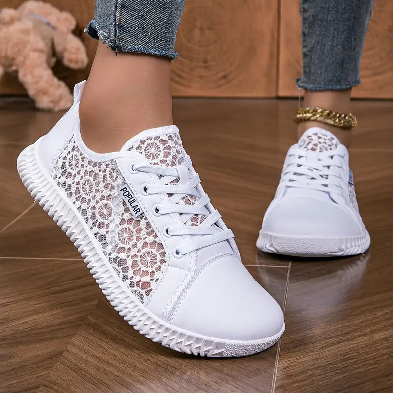 Breeze Lace-Up Wide Toe Box Shoes