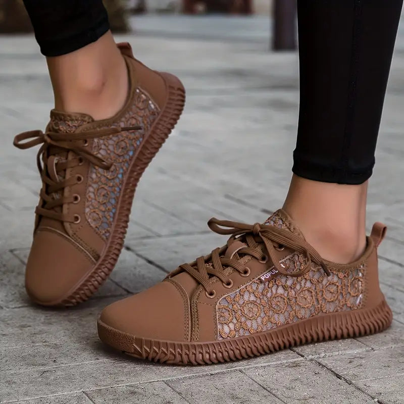 Breeze Lace-Up Wide Toe Box Shoes