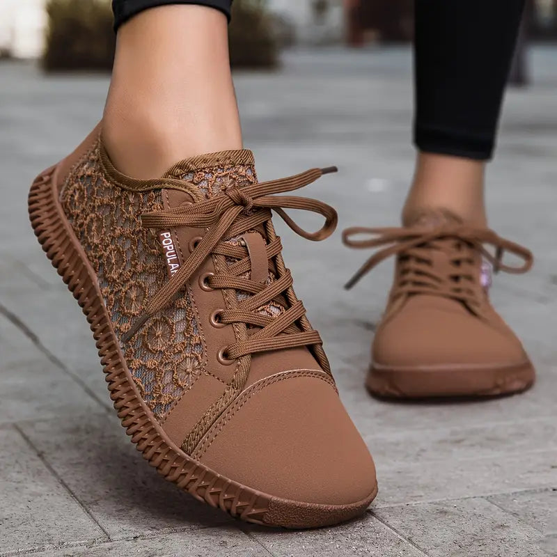 Breeze Lace-Up Wide Toe Box Shoes