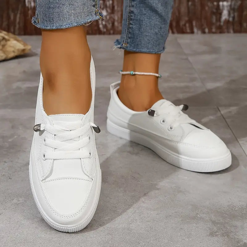 Daphne Lace Sneakers