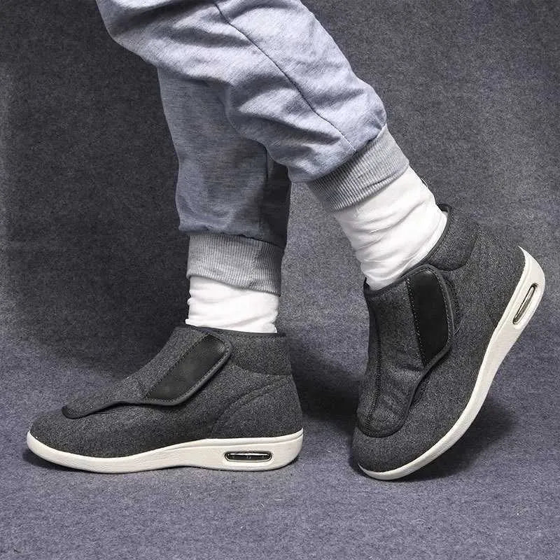 Extra-Wide Comfort Shoes