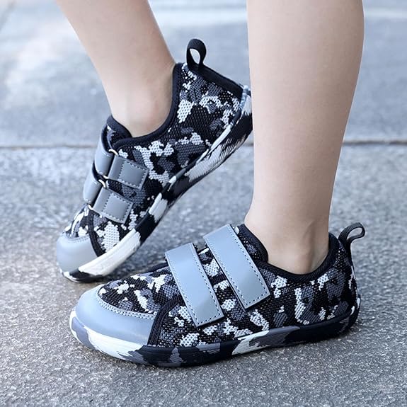 Kids' Flex Sneakers