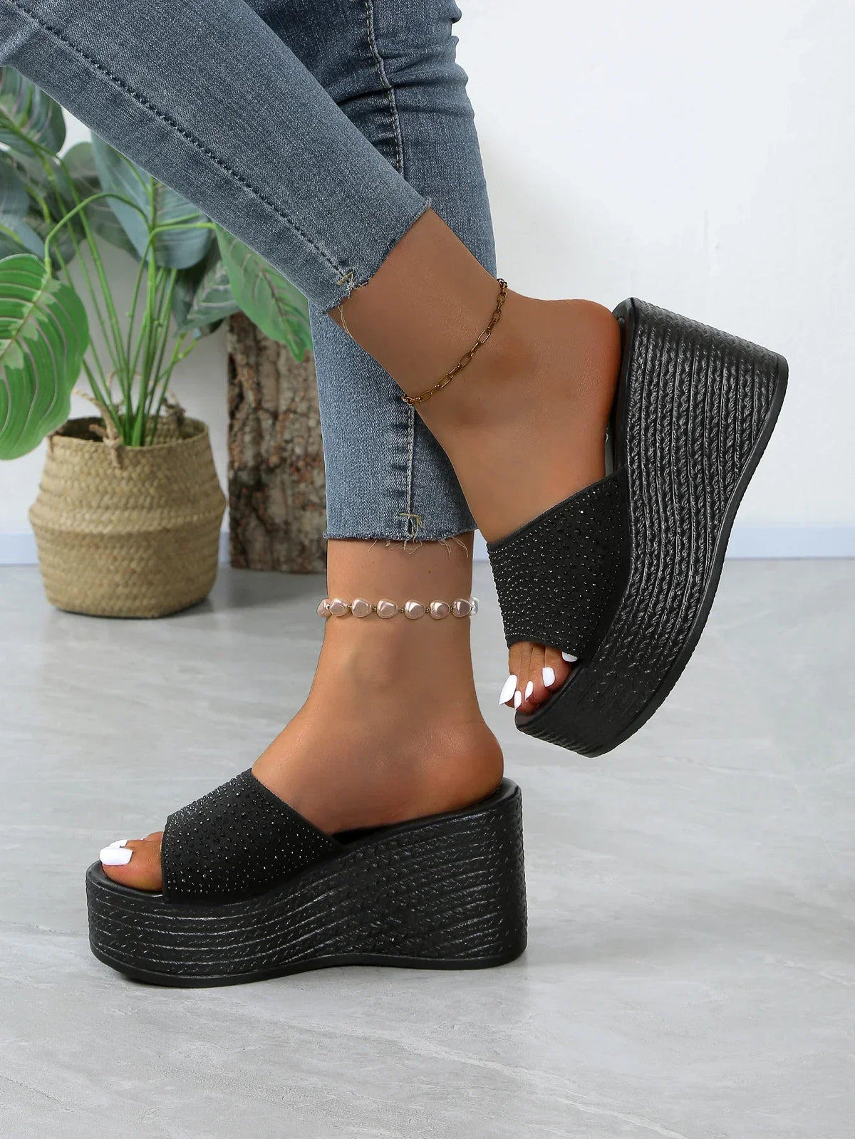 Lucinda Patent Sandals