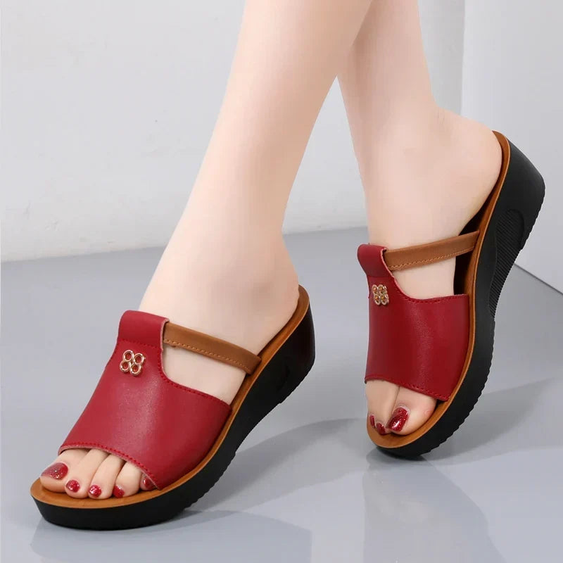 Thea Comfort Slides